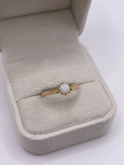 9ct gold opal ring