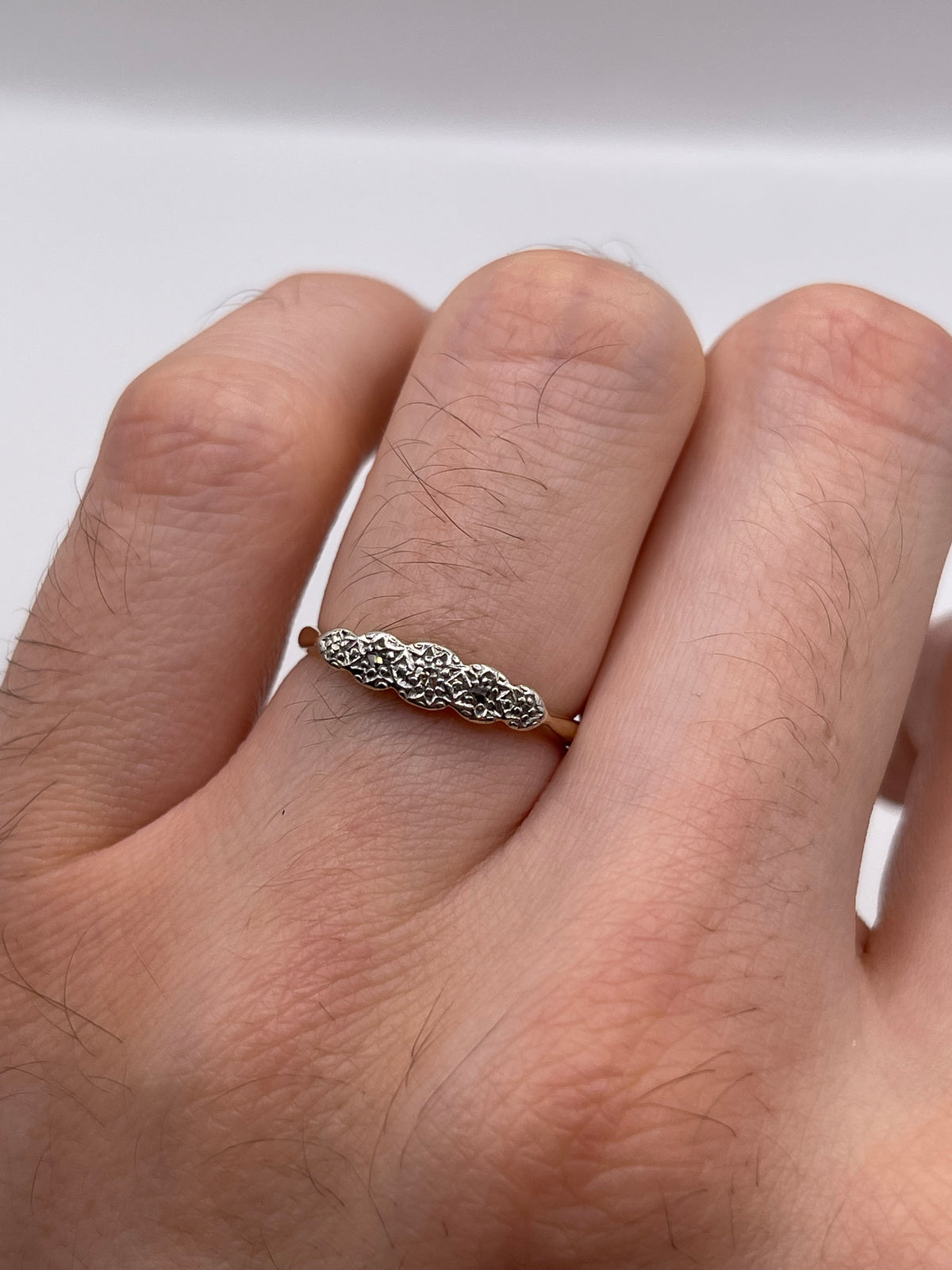 9ct gold platinum diamond ring