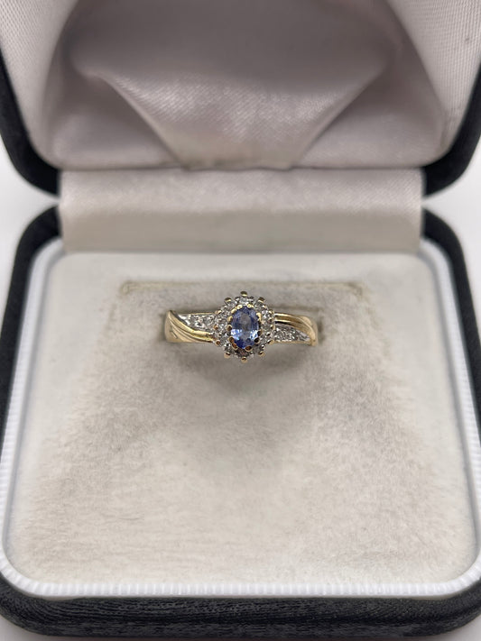 9ct gold sapphire and diamond ring
