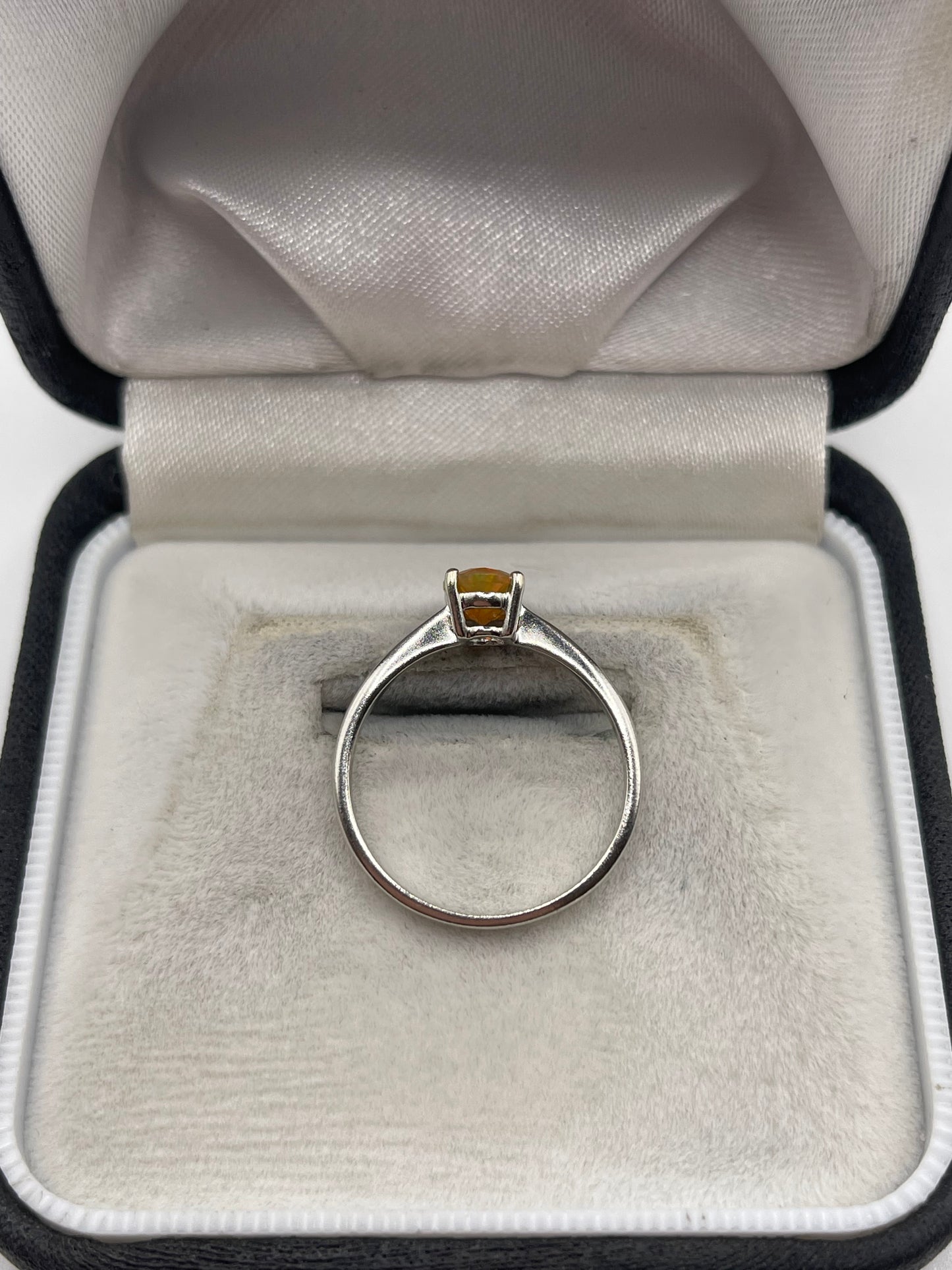 9ct white gold opal ring