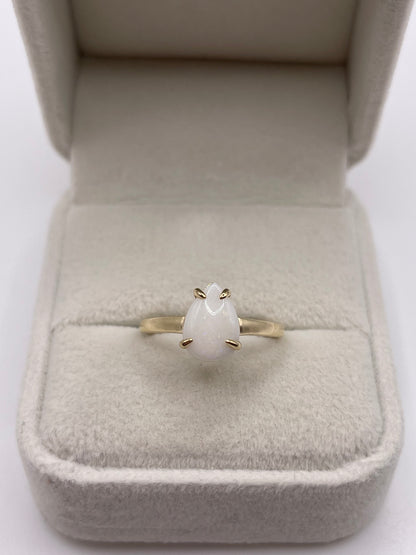 9ct gold opal ring