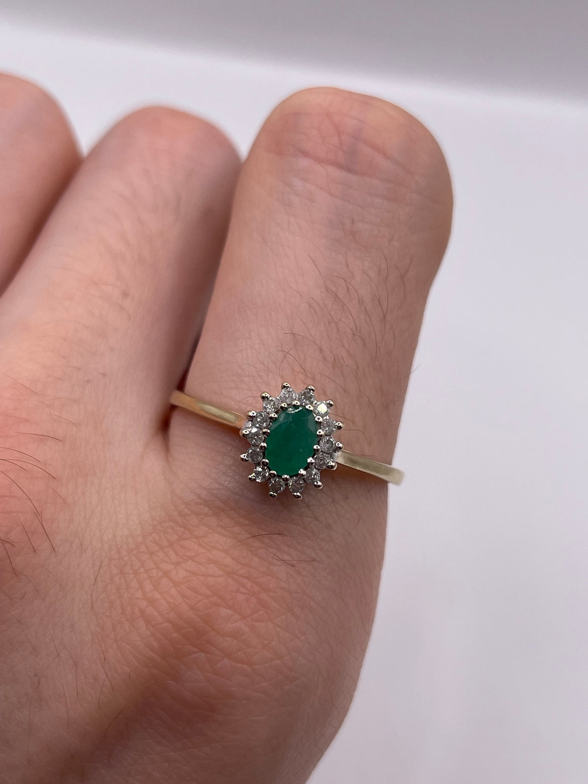 9ct gold emerald and diamond ring
