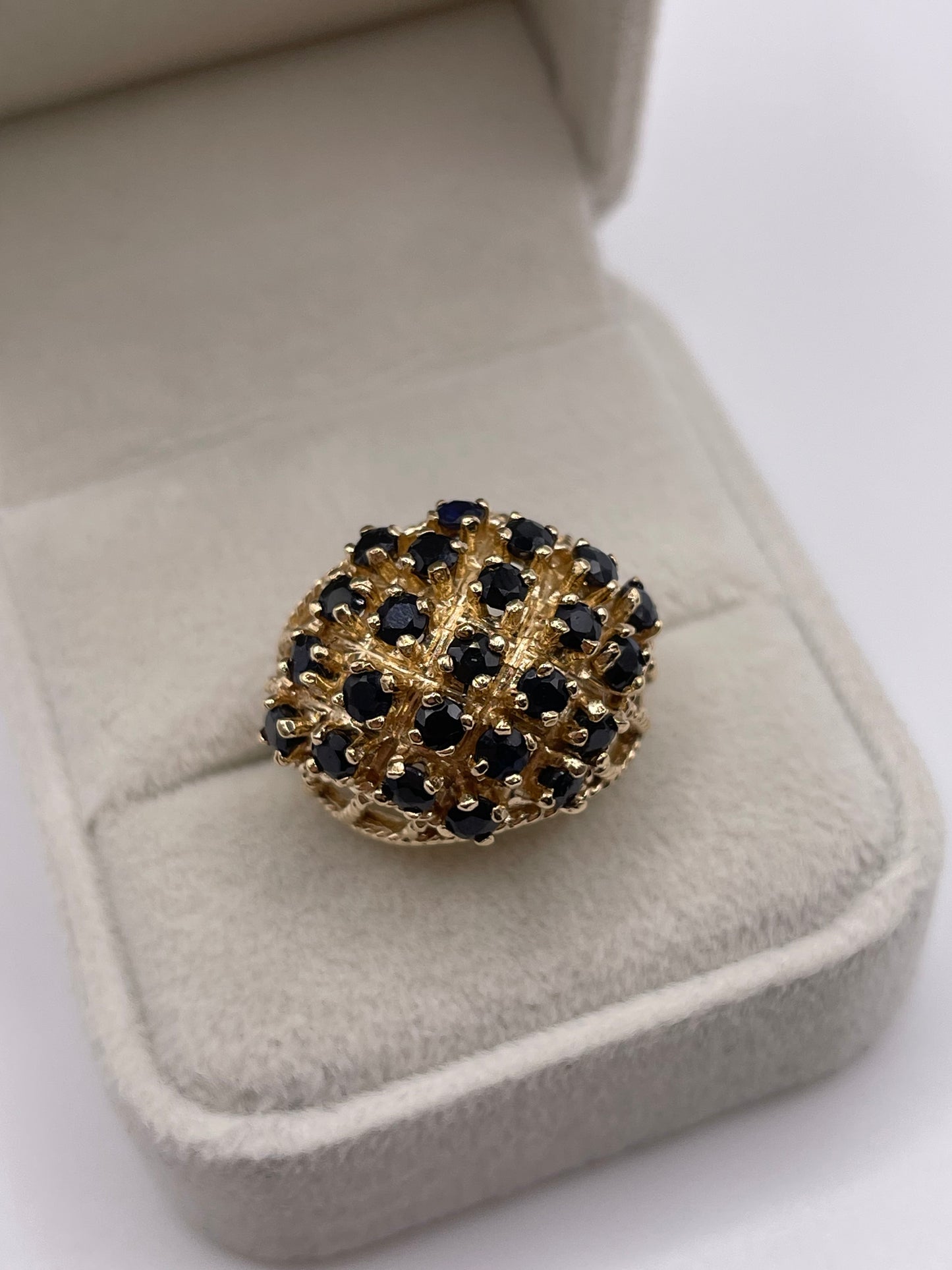 9ct gold sapphire cluster ring