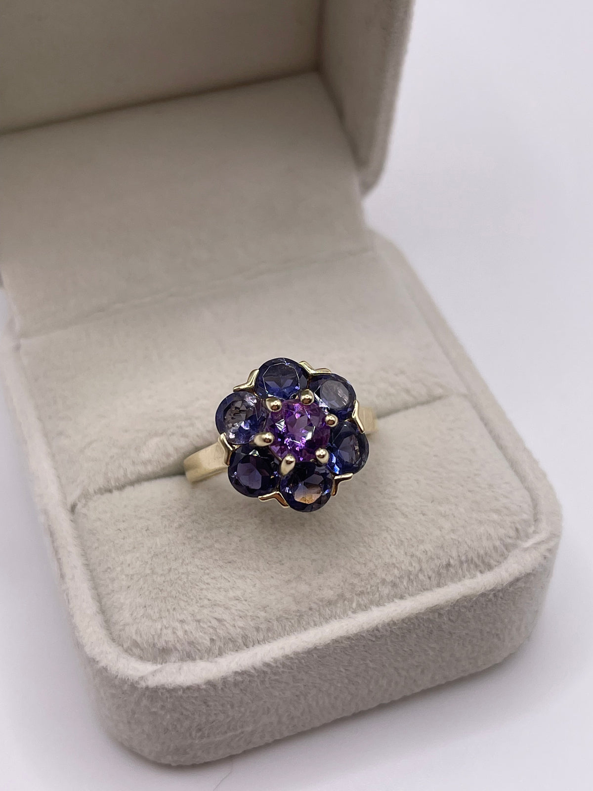 9ct gold amethyst and iolite cluster ring