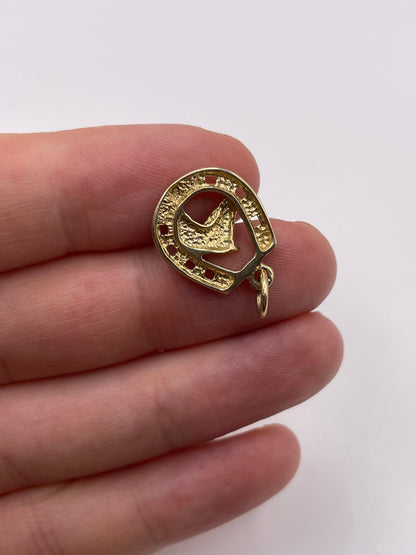 9ct gold horseshoe pendant