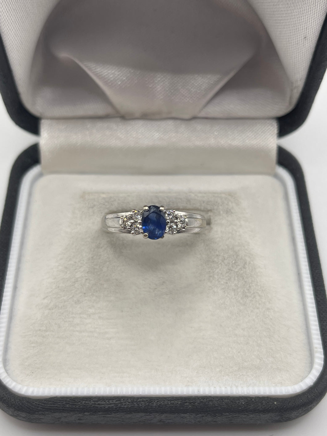 18ct white gold sapphire and diamond ring