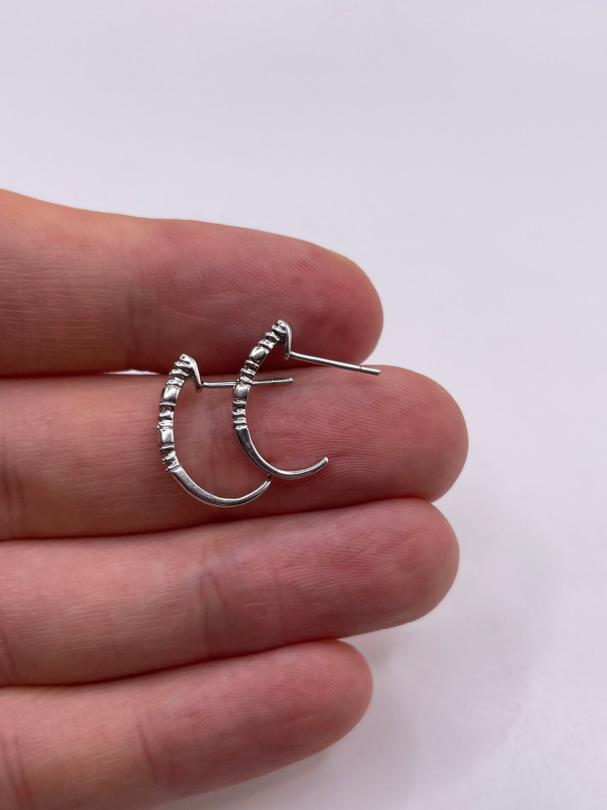 9ct white gold diamond earrings