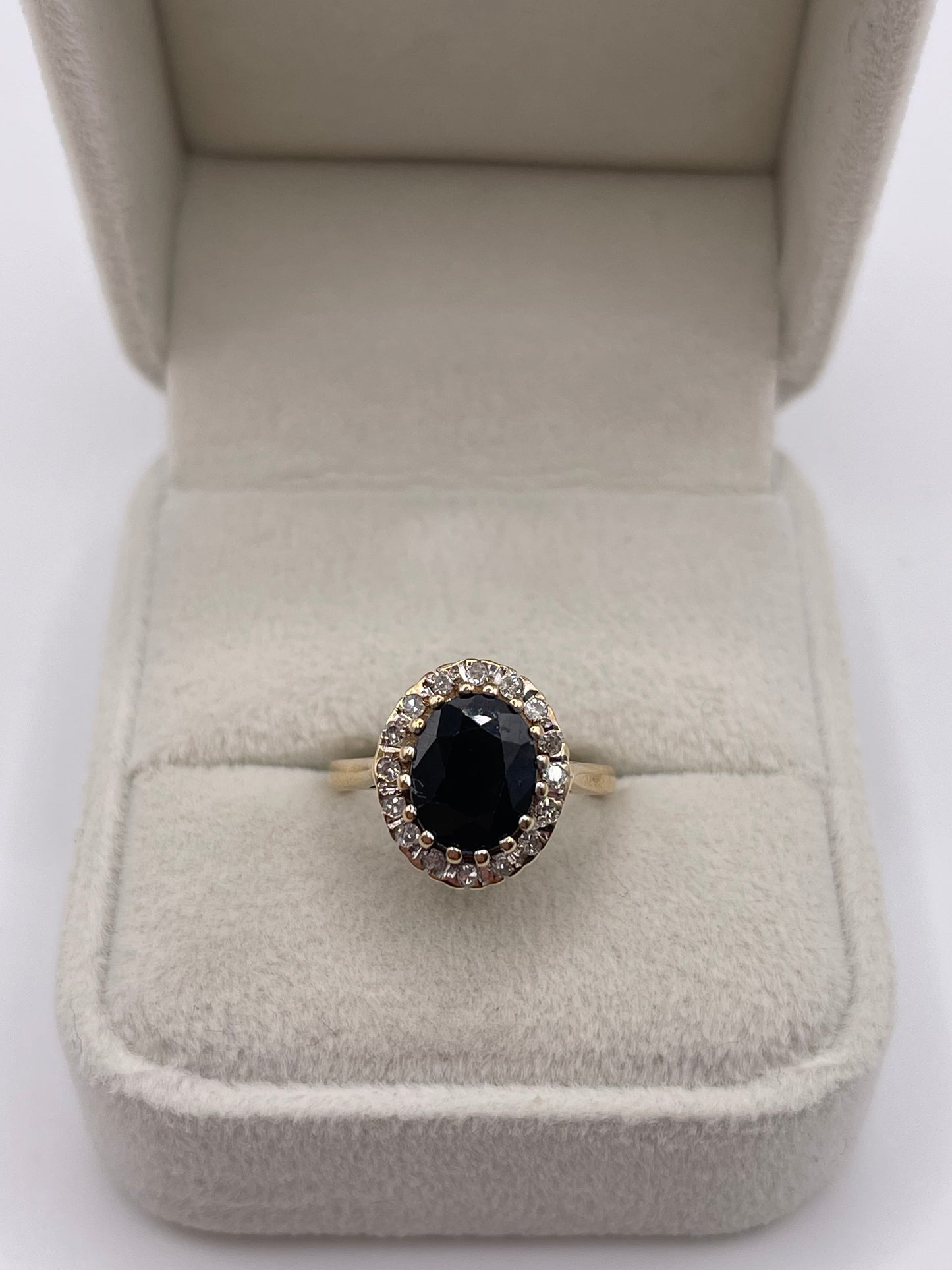 9ct gold sapphire and diamond ring