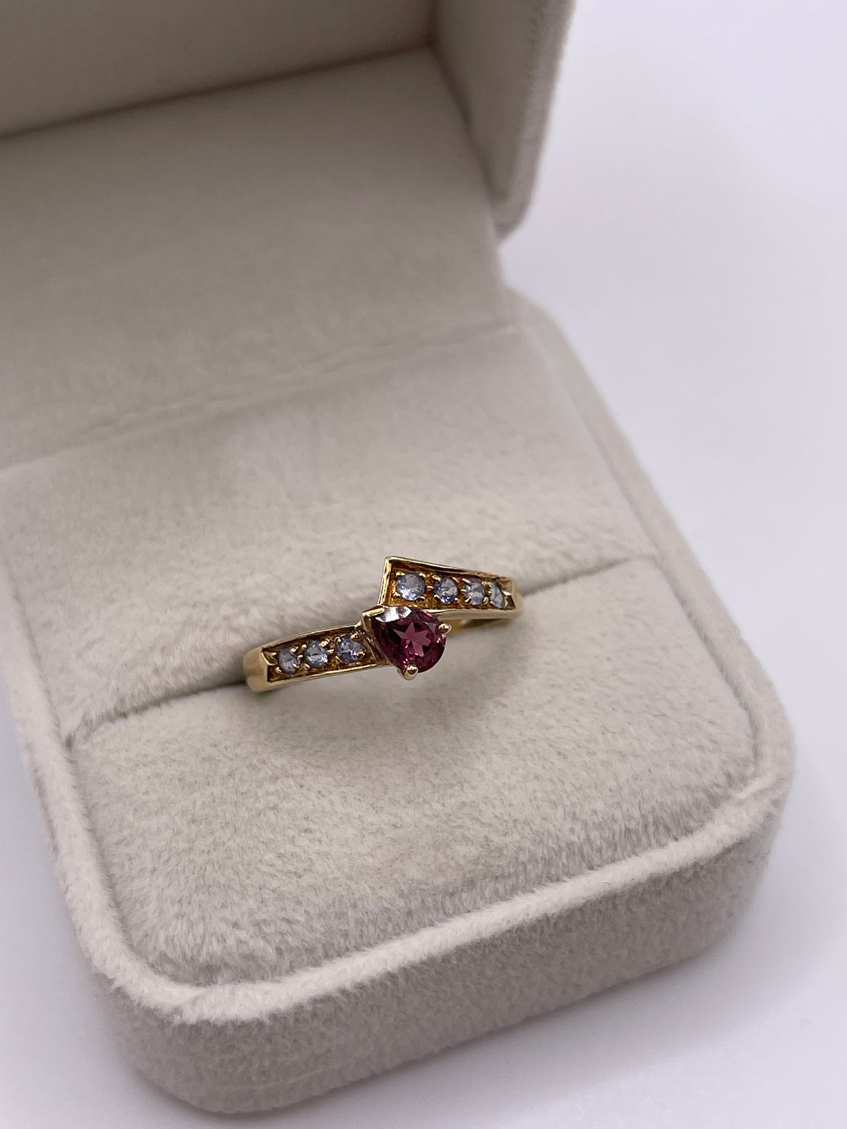 9ct gold tourmaline and tanzanite ring