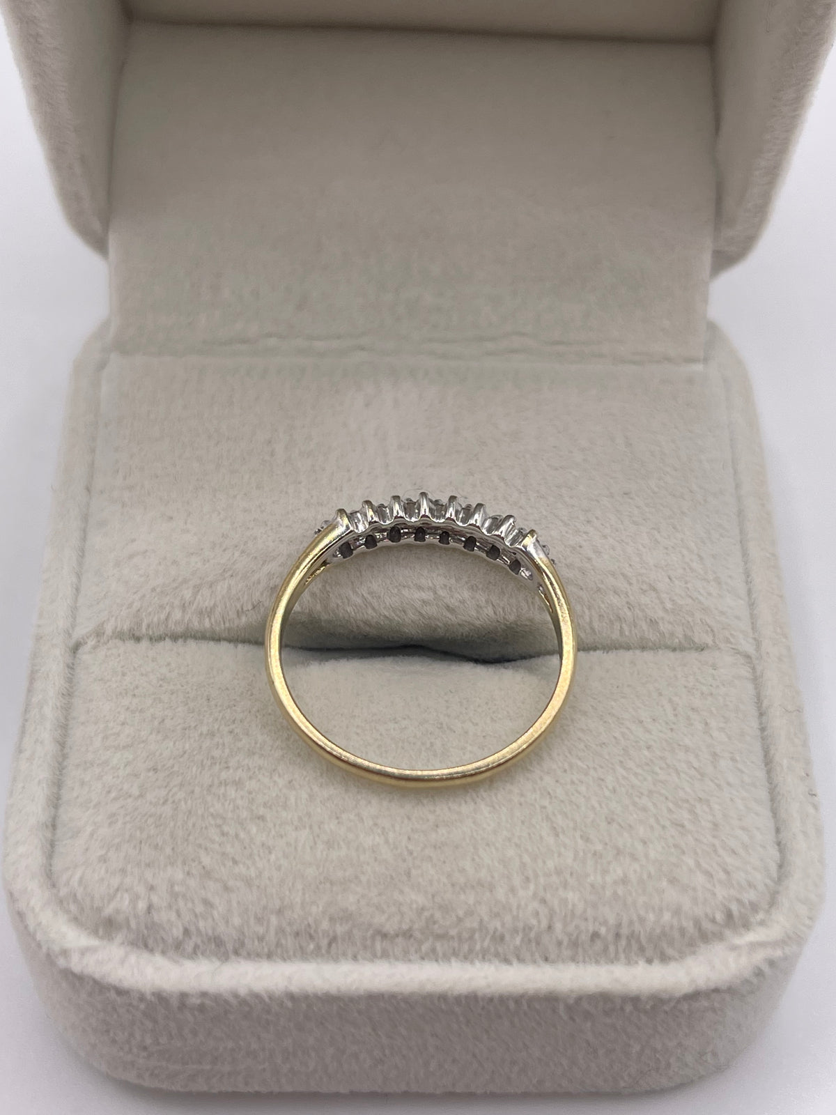 9ct gold diamond cluster ring