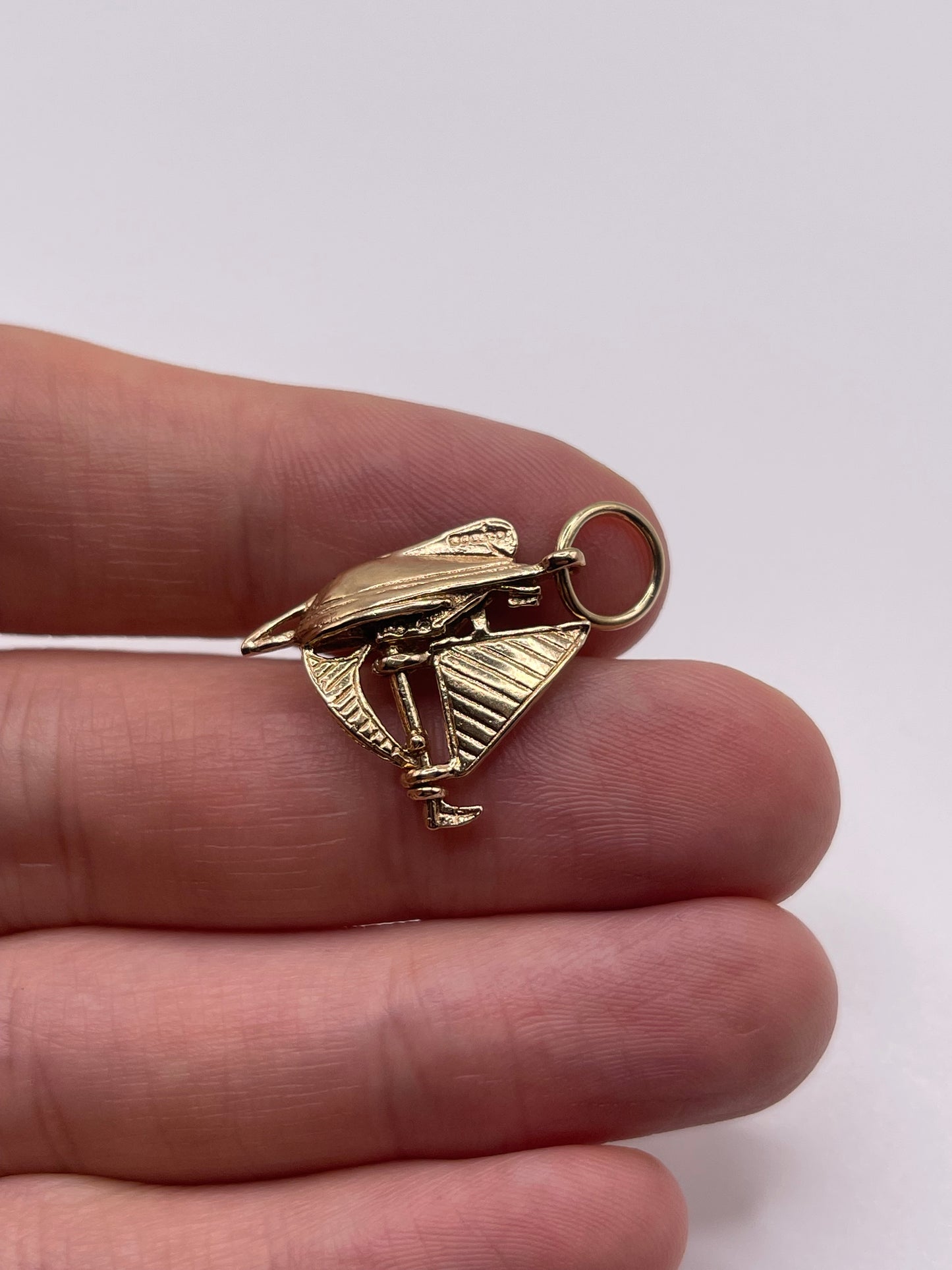 9ct gold boat charm
