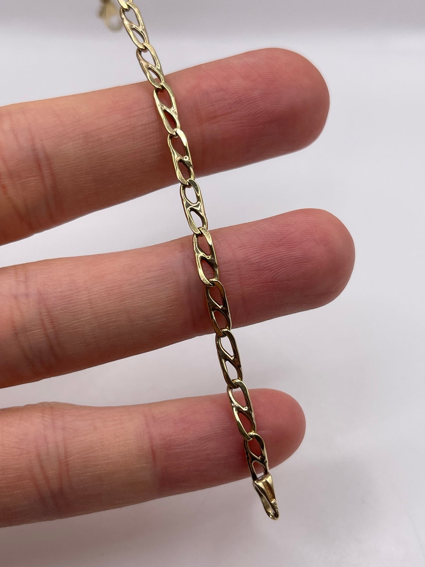 9ct gold bracelet