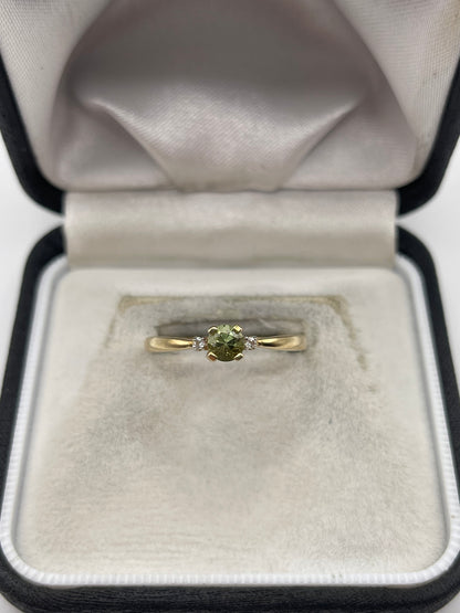 9ct gold quartz and zircon ring