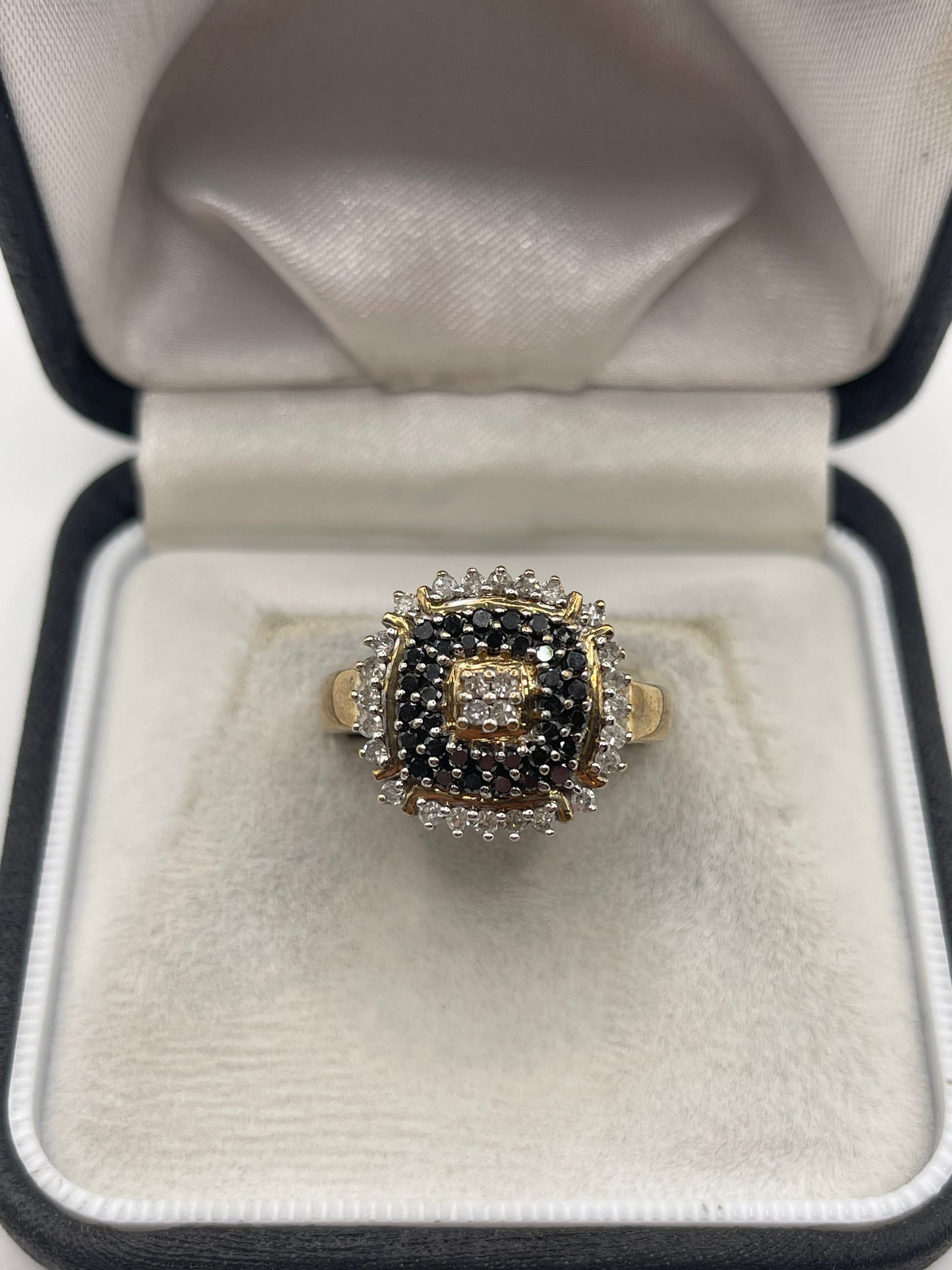 9ct gold 1ct diamond cluster ring