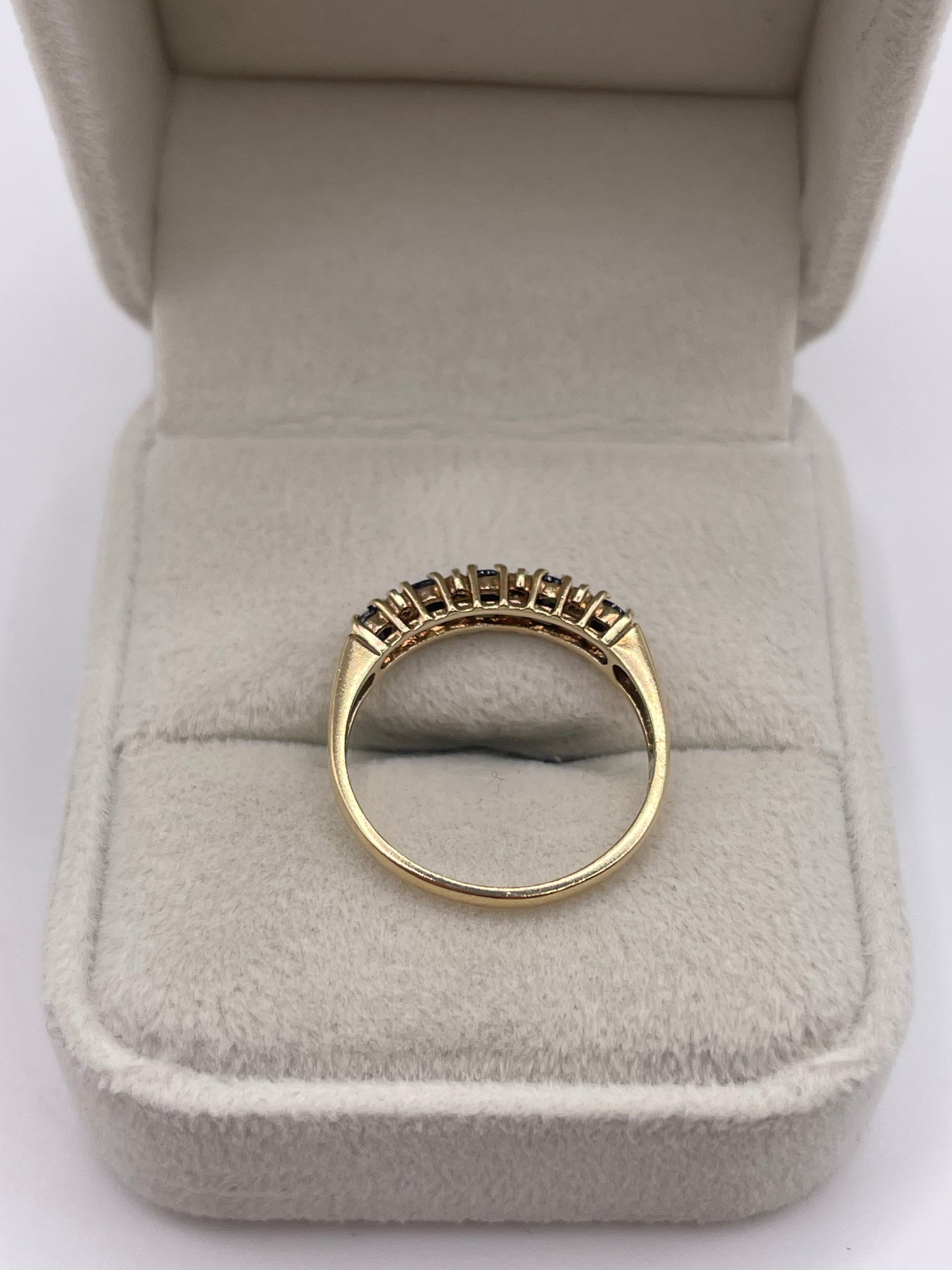 9ct gold sapphire and diamond ring