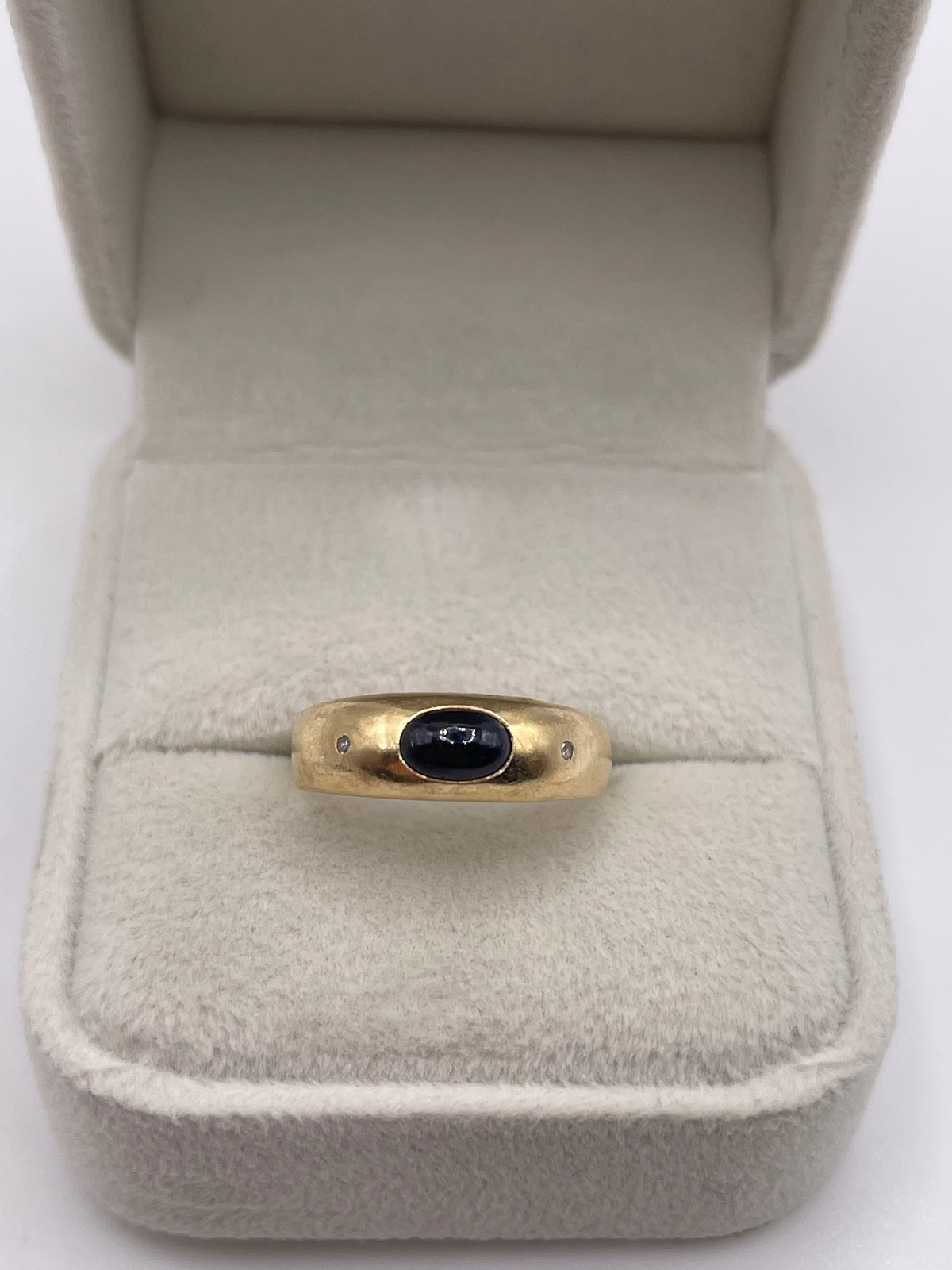 9ct gold sapphire and diamond ring