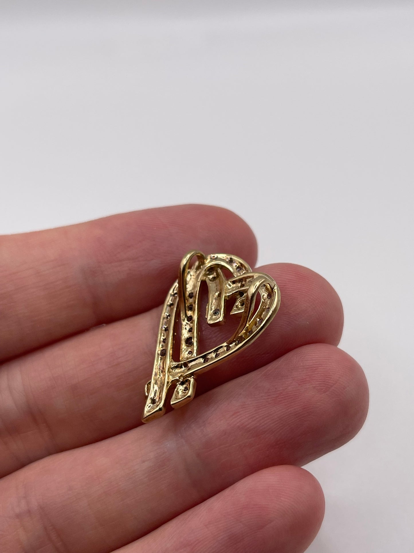 9ct gold alexandrite heart pendant