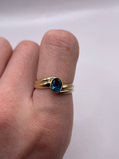 9ct gold blue topaz ring