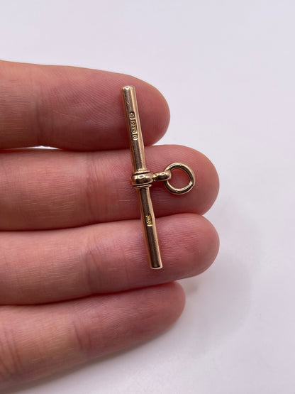 9ct rose gold t bar pendant