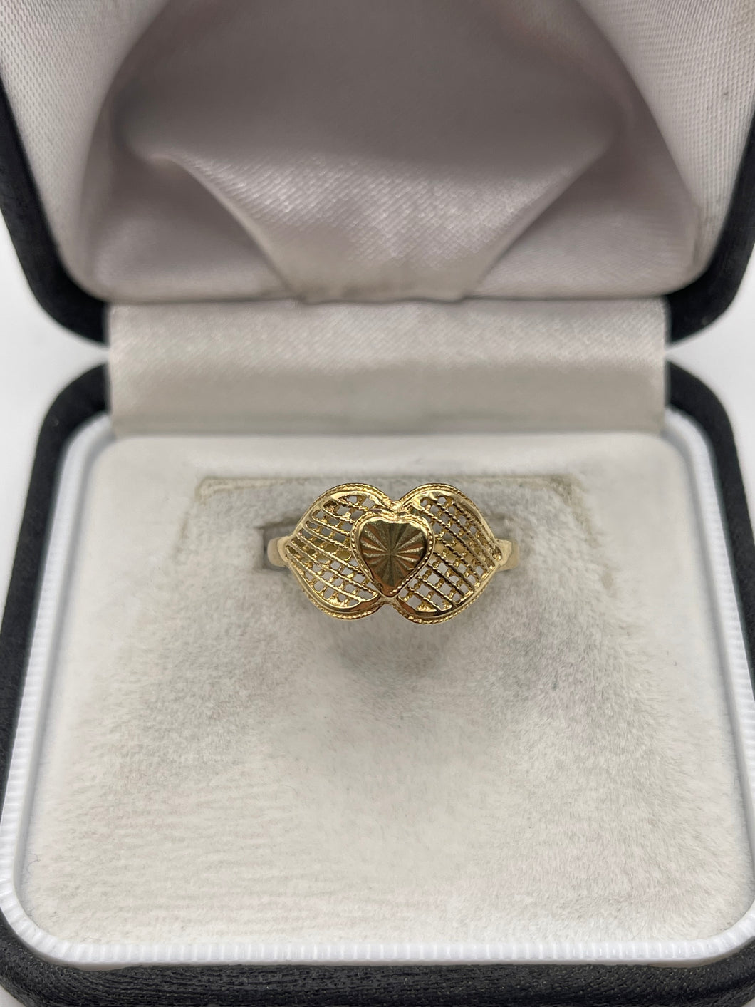 9ct gold heart ring
