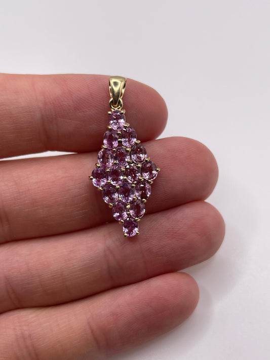9ct gold pink sapphire pendant