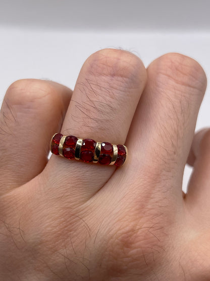 9ct gold spinel ring