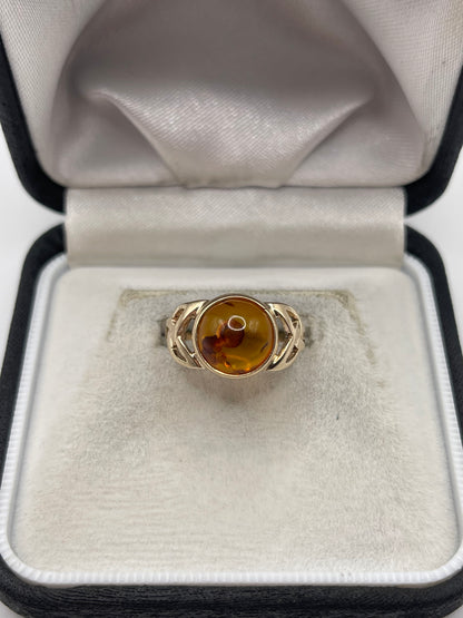 9ct gold amber ring