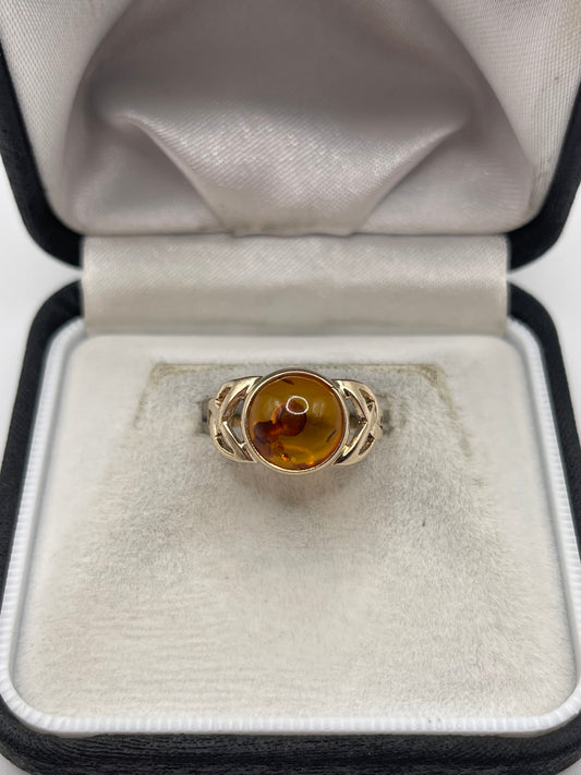 9ct gold amber ring