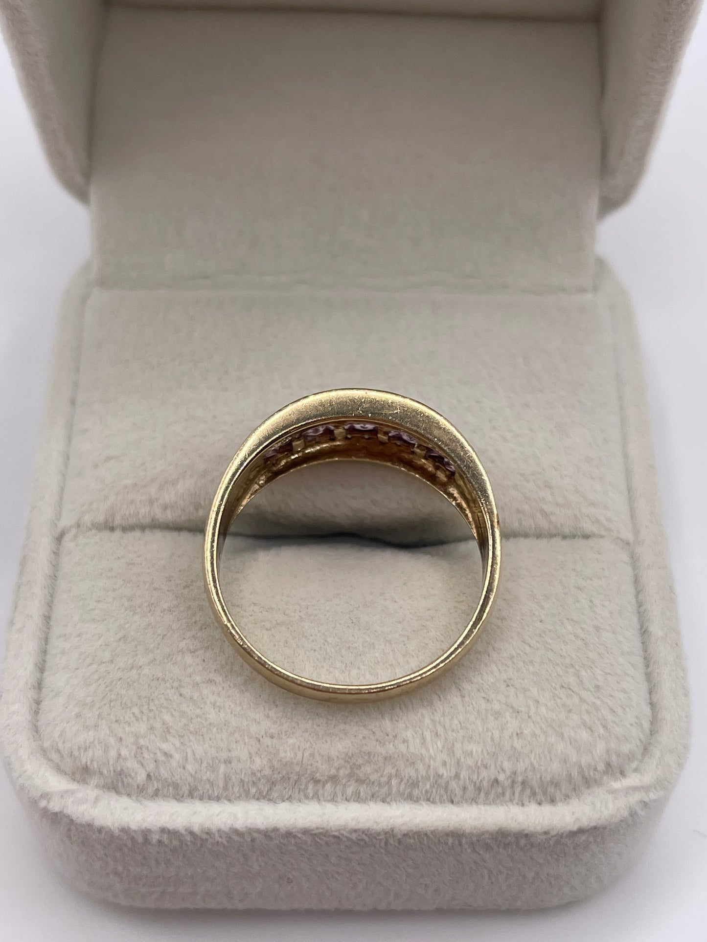 9ct gold pink sapphire and diamond ring