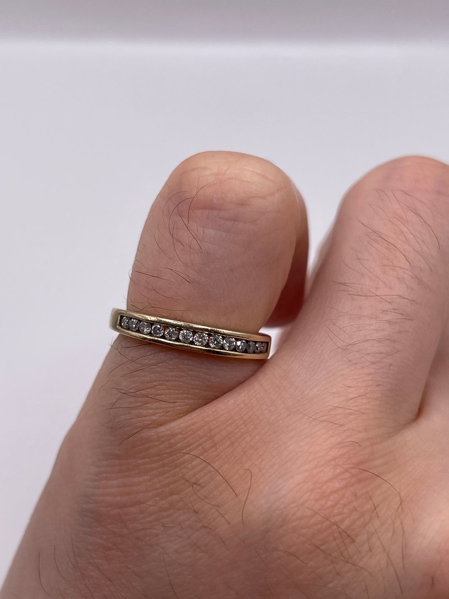 9ct gold diamond ring