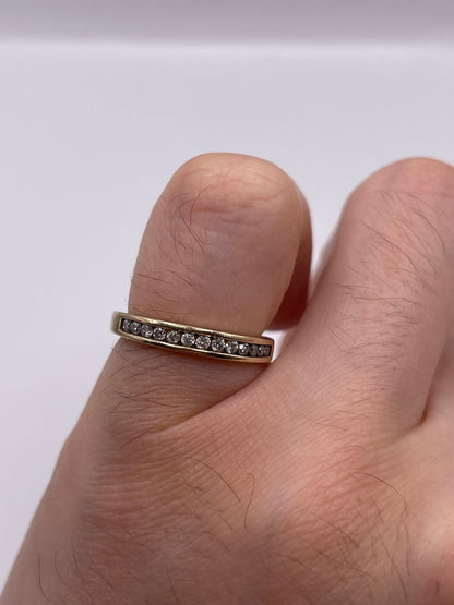 9ct gold diamond ring