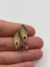 Load image into Gallery viewer, 9ct gold earrings
