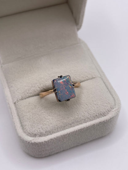 9ct gold opal doublet ring