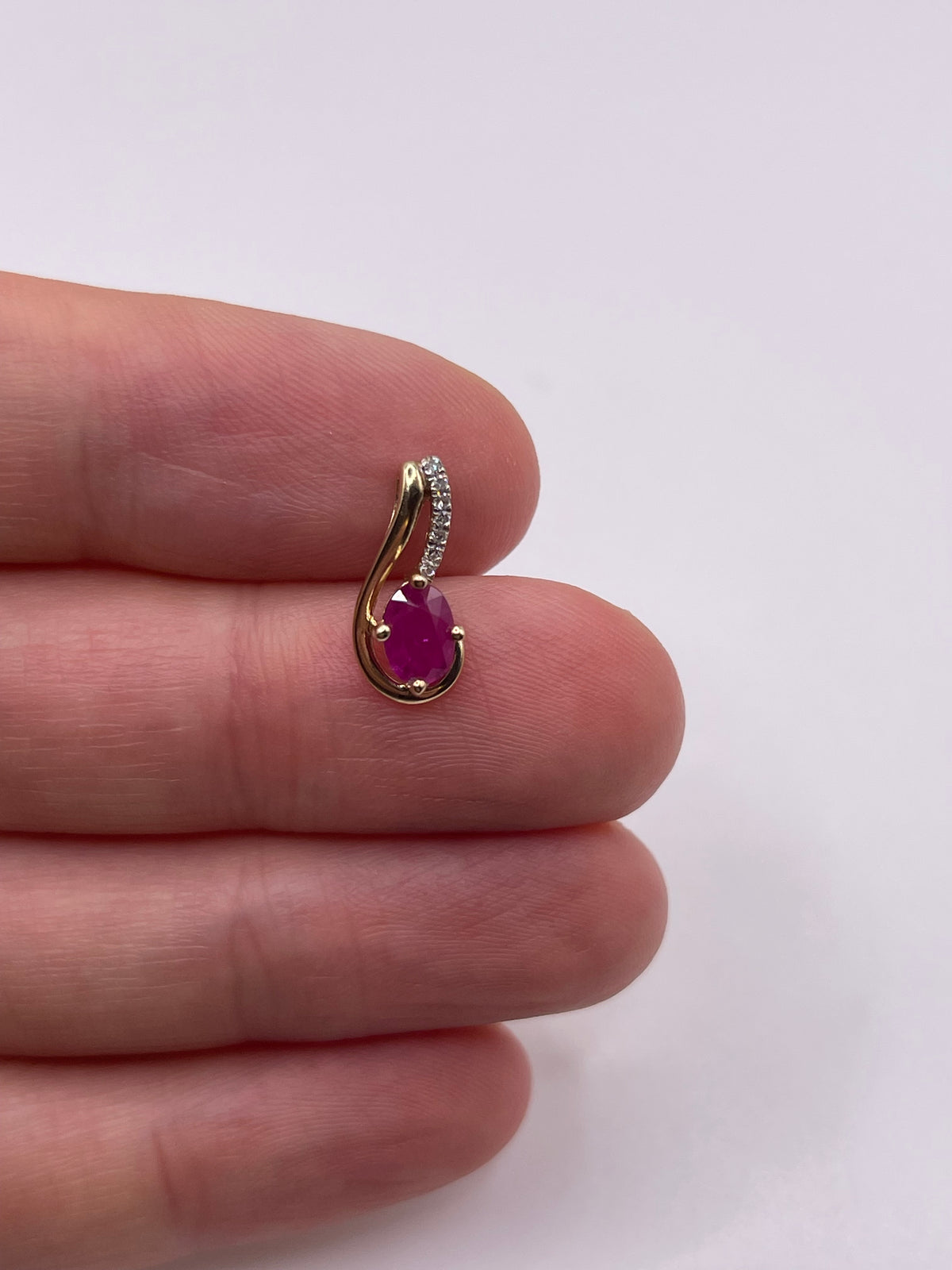 9ct gold ruby and diamond pendant