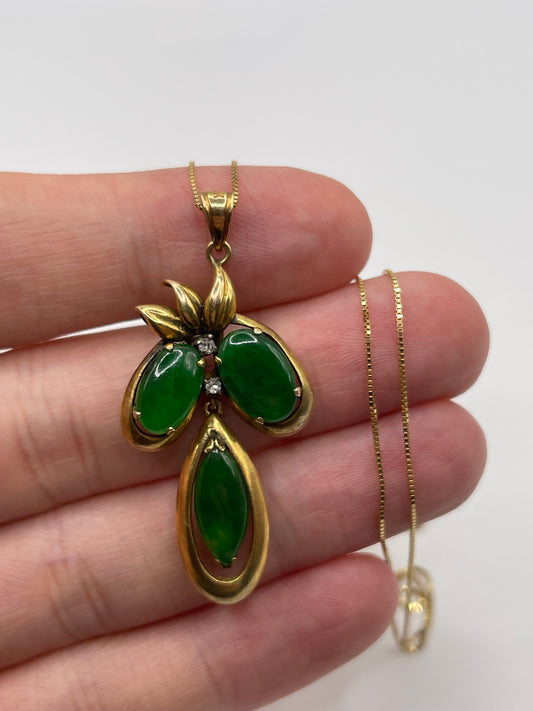 14ct gold jade and diamond necklace