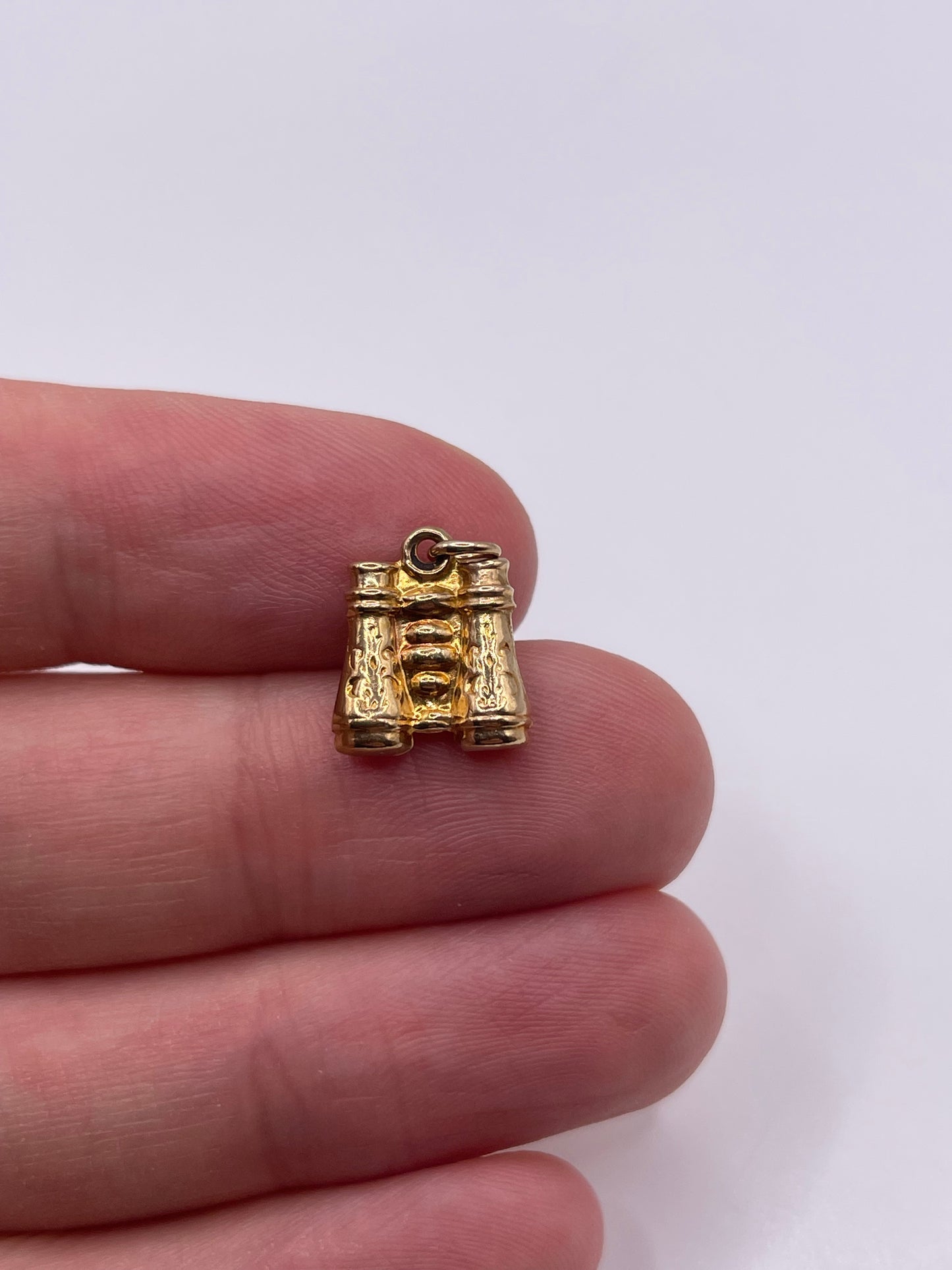 9ct gold binoculars charm