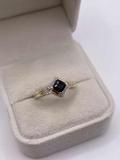 9ct gold sapphire and diamond ring