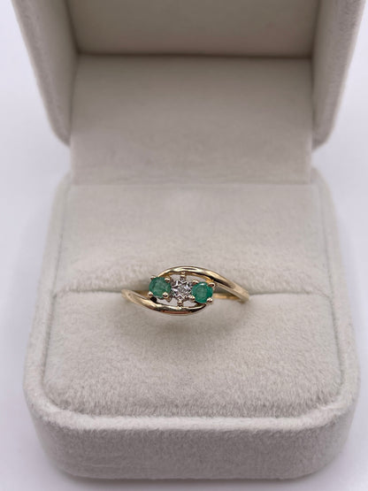 9ct gold emerald and diamond ring