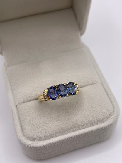 9ct gold sapphire and diamond ring