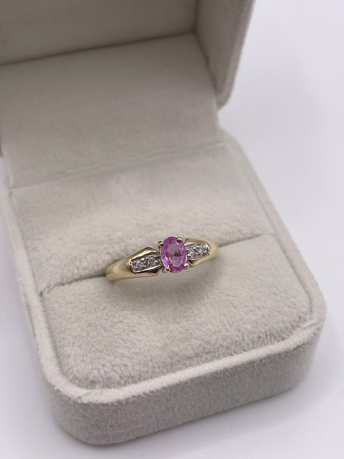 9ct gold pink sapphire and diamond ring