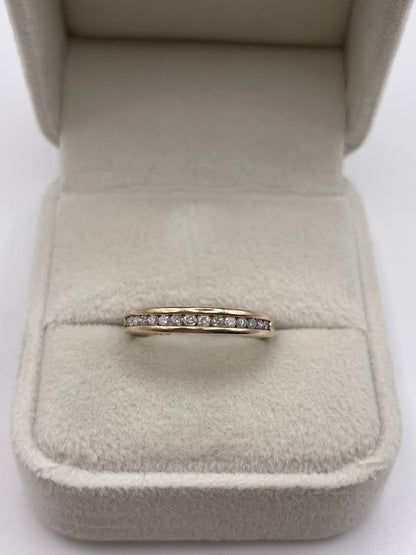 9ct gold diamond ring