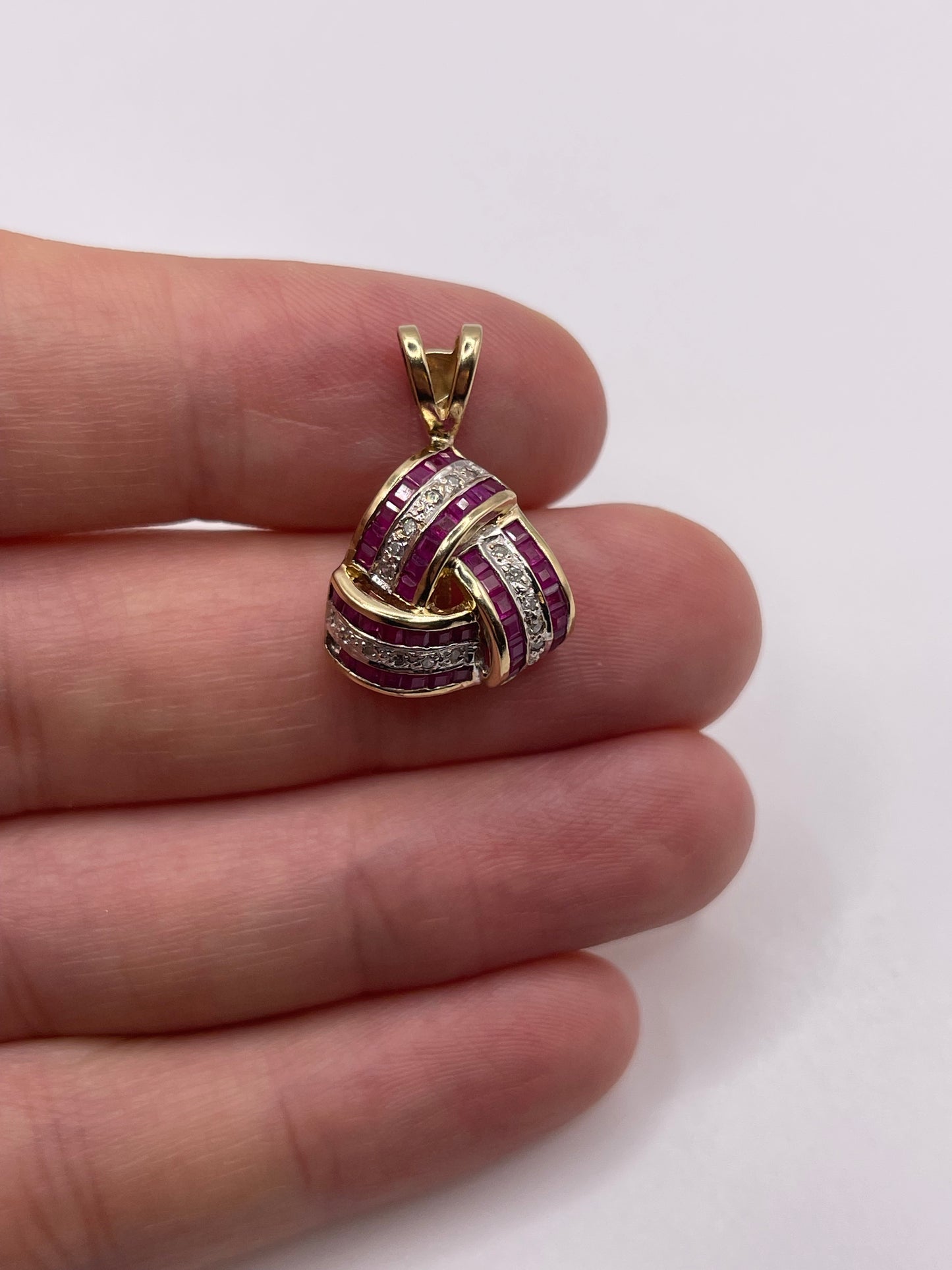 9ct gold ruby and diamond pendant