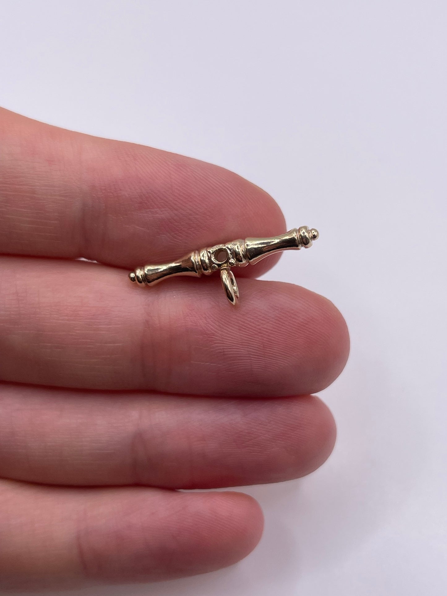 9ct gold opal t bar pendant