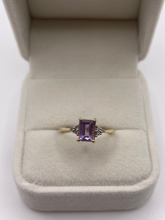 9ct gold amethyst and diamond ring