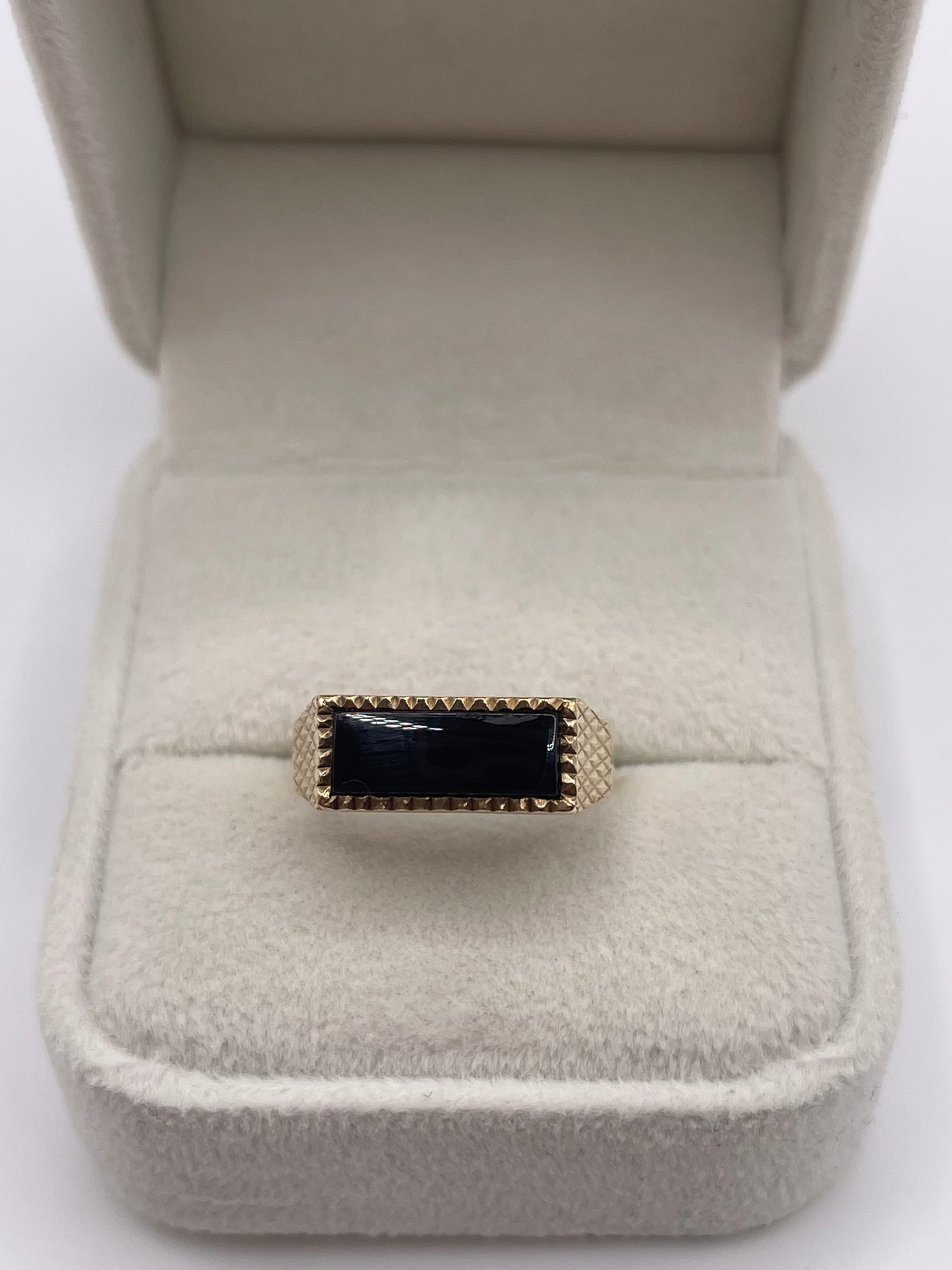 9ct gold onyx signet ring