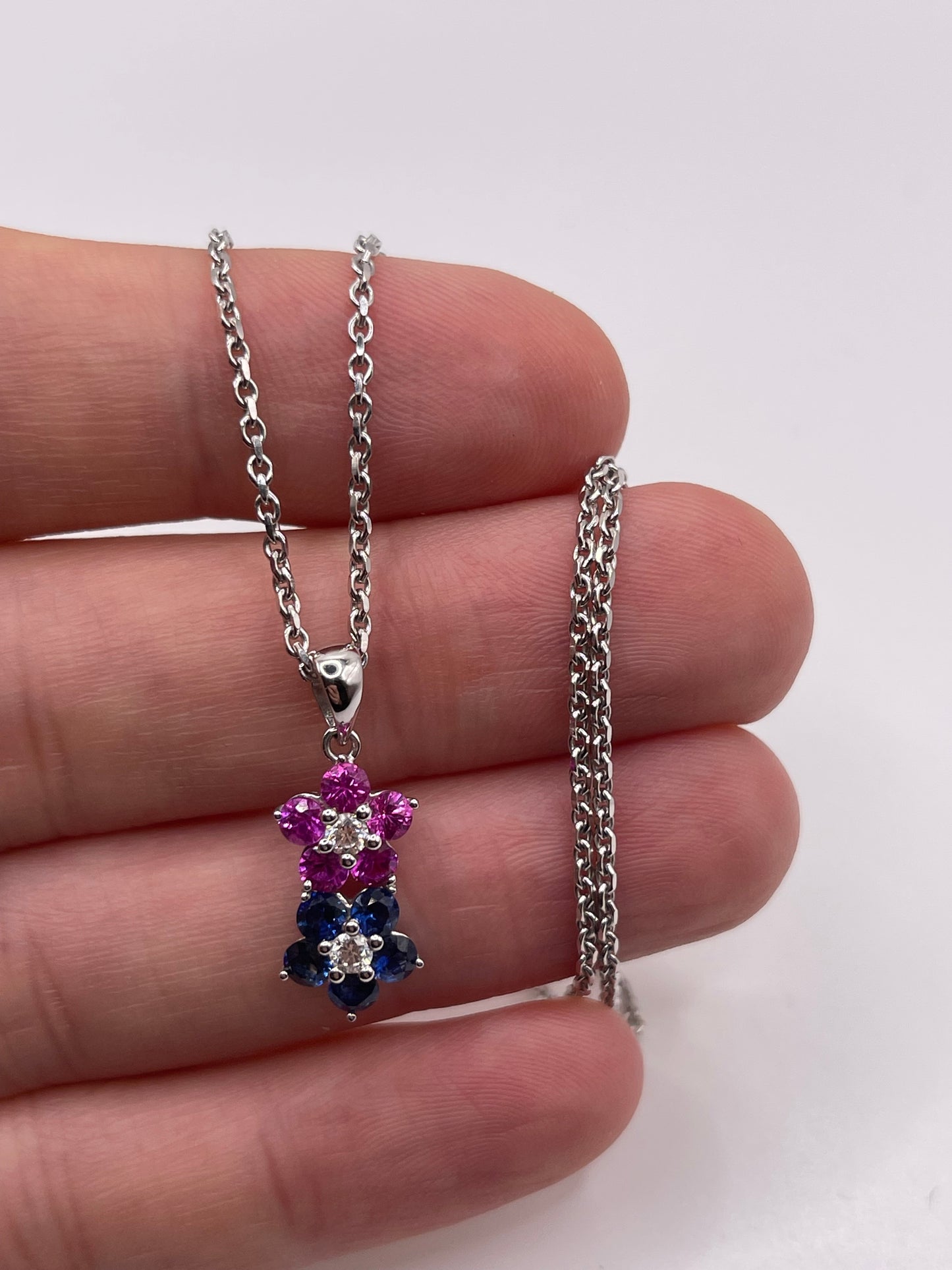 18ct white gold sapphire and diamond necklace