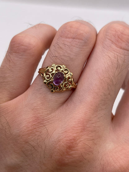 9ct gold cabochon amethyst ring