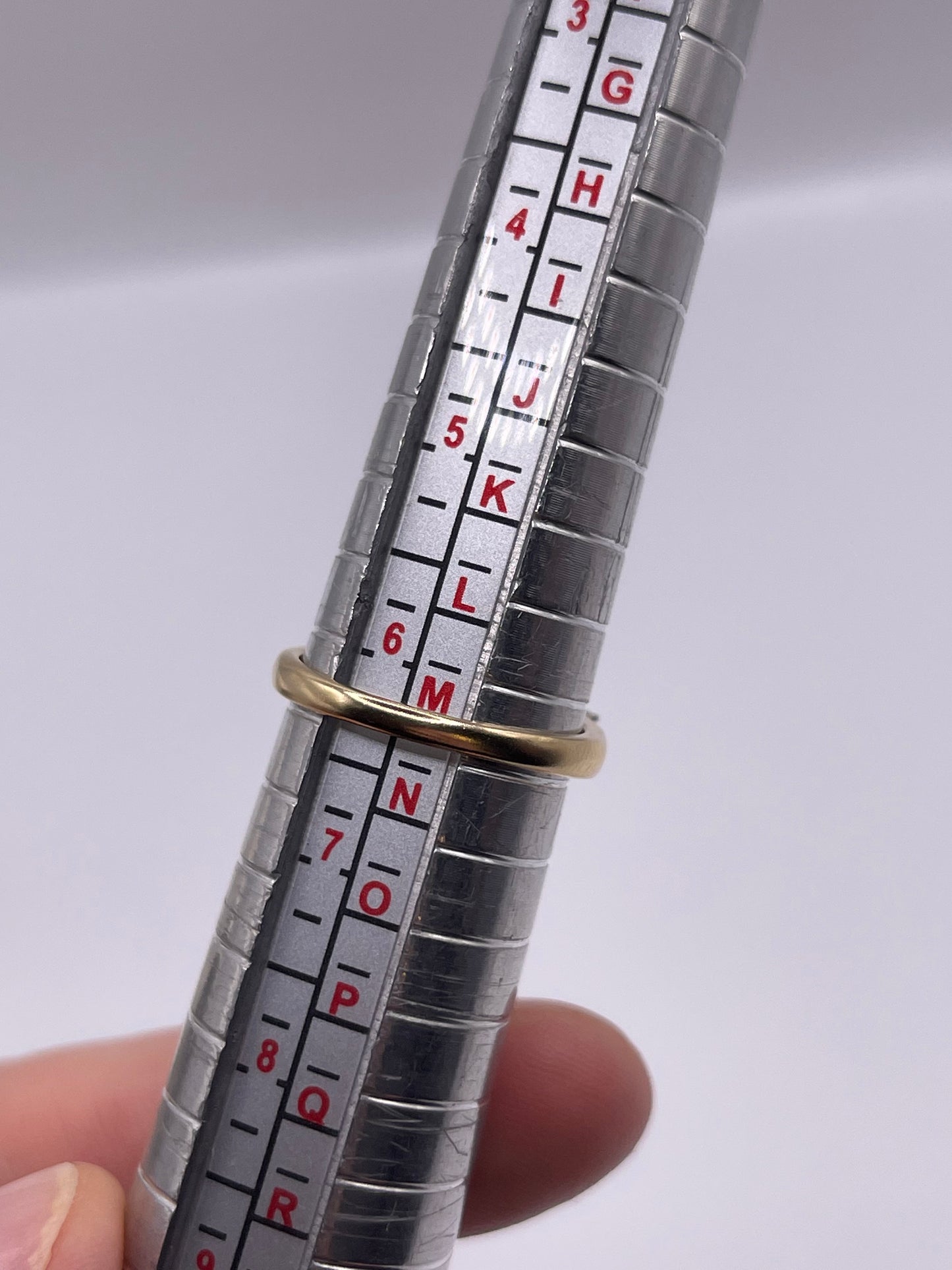 9ct gold topaz and diamond ring