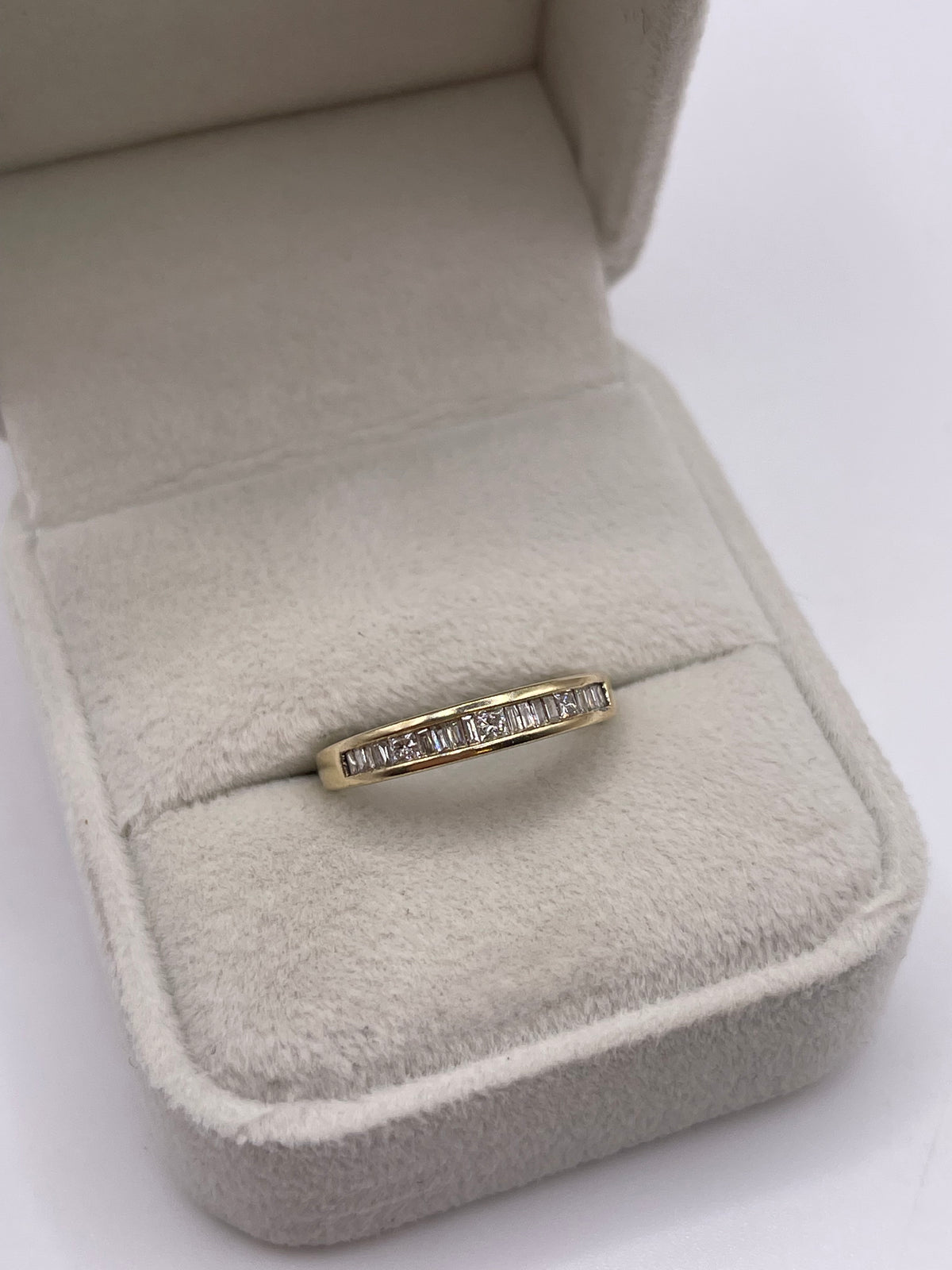 9ct gold 25 point diamond ring