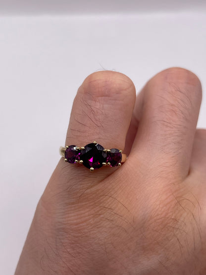 9ct gold garnet and diamond ring